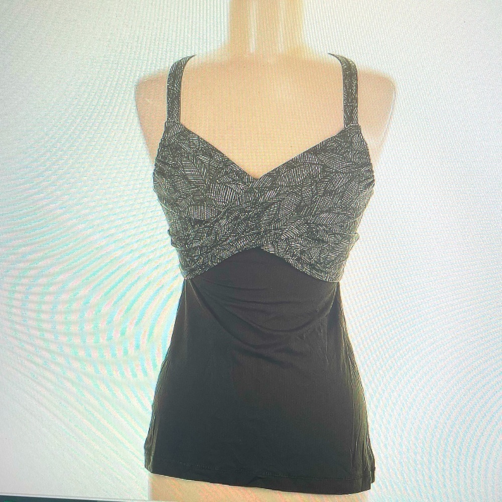 Lululemon Athletica Crisscross Back Forest Green Tank Size 4? Leaf Print
